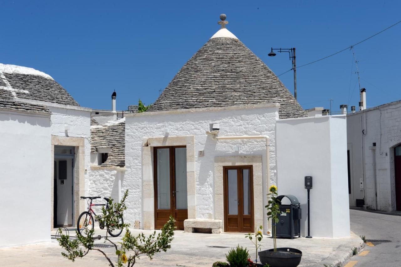 Trullo Vino & Amore Alberobello Exteriör bild